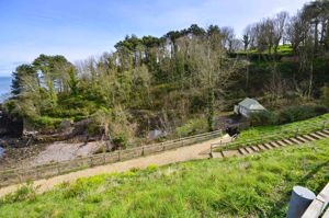 Photo 13- click for photo gallery